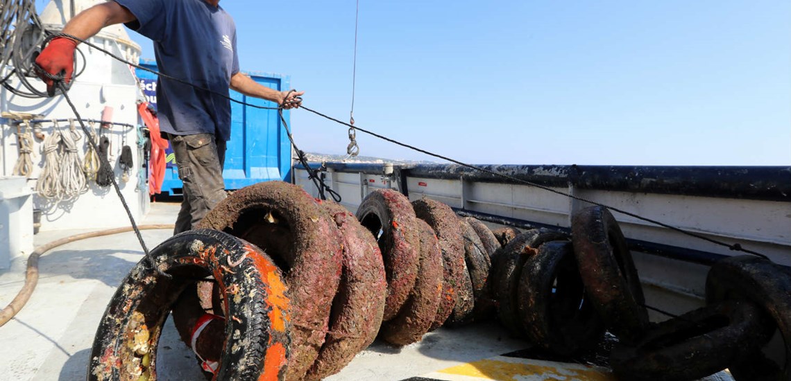 Car Tyre Reef