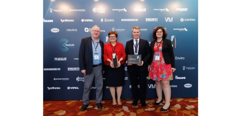 AZuR Network Scoops Recircle Award