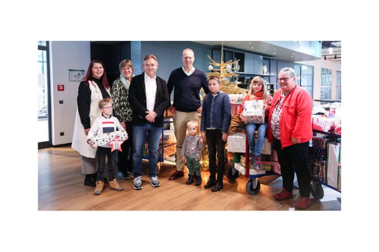 NETZSCH Employees Make Children Smile